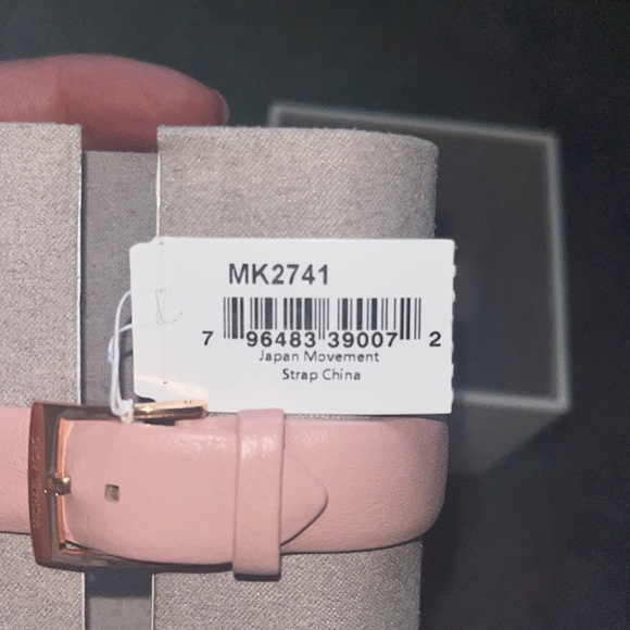 Michael Kors Watch - Picture 5 of 5